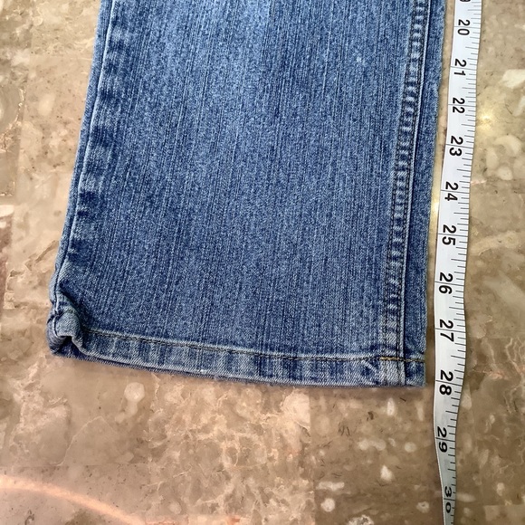 B-Liz Claiborne jeans, straight leg, size 6P - Picture 7 of 7